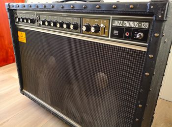 Roland JC-120 Jazz Chorus