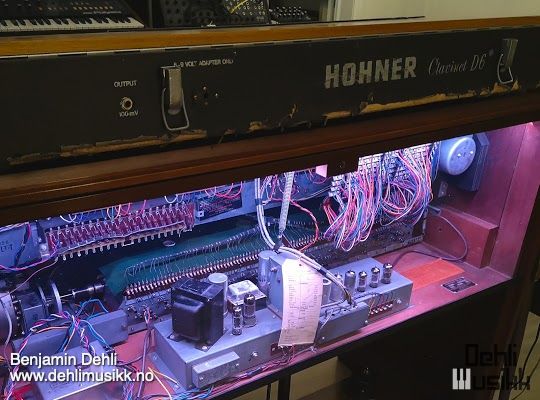 Hammond C3 organ with lights inside