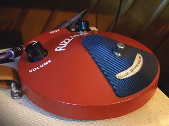 A Dallas Arbiter Fuzz Face pedal