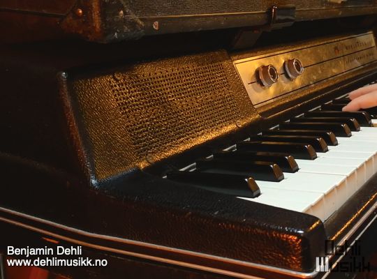 A Wurlitzer 200A electric piano being played