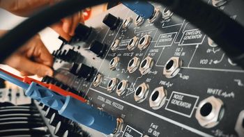 A Korg MS-20 being played