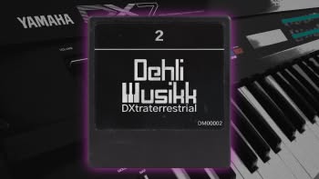 A Yamaha DX7 synthesizer and a ROM cartridge with the text Dehli Musikk DXtraterrestrial 2