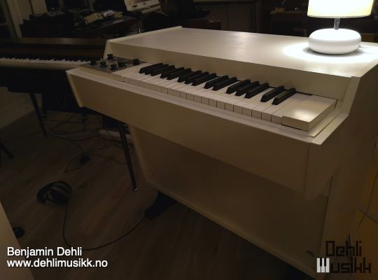 A Mellotron M4000D with a custom cabinet