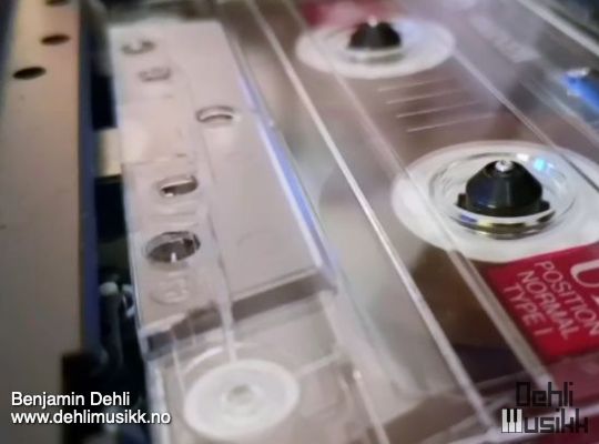 Tape recorder with cassette tape