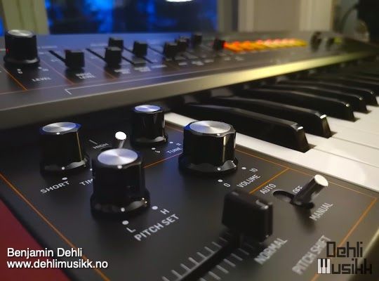 Behringer VC340 Vocoder keyboard instrument