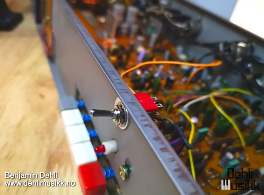 Roland Dimension D SDD-320 modified with mono/stereo switch