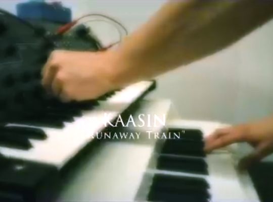 Korg MS-20 and Mellotron M4000D being played