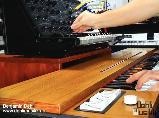A Hohner Clavinet D6 and a Korg MS-20 being played