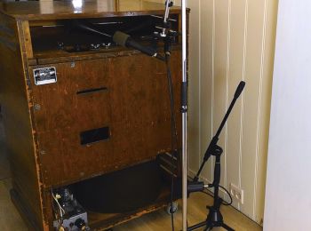 A Leslie 122 rotary speaker