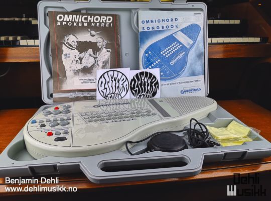 Suzuki Omnichord System Two OM-84