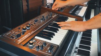 A Roland SH-09 and a Sequential Circuits Pro-One being played