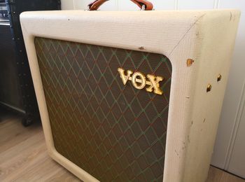 Vox AC15H1TV